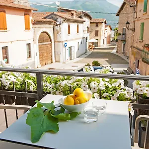 Apartment La Bellavita Del Garda Luxury, San Felice del Benaco